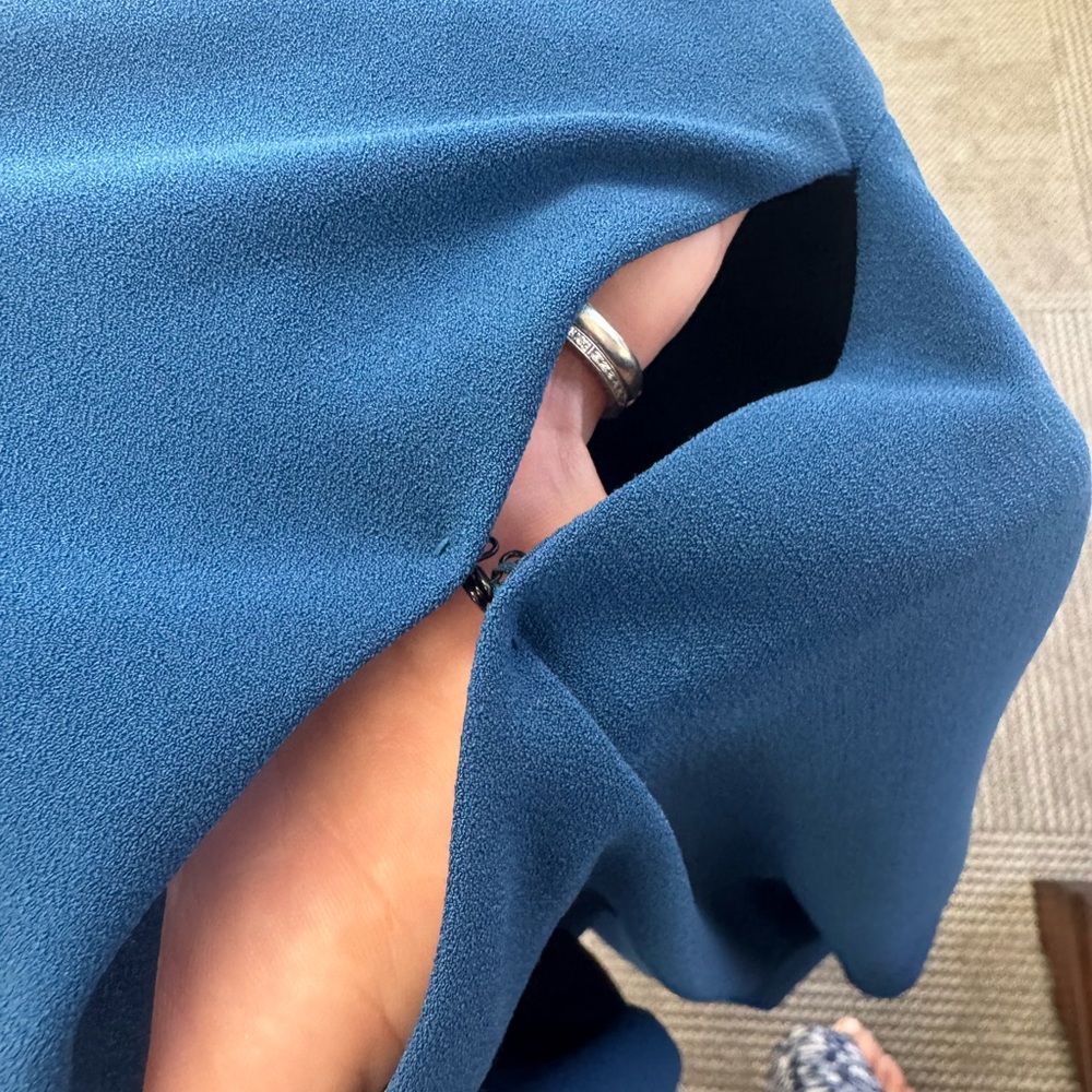 Halston Heritage Drape Sleeve Tapered Long Crepe Jumpsuit in Teal, size 14 - Picture 10 of 11